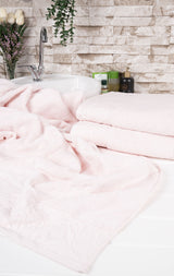 Farilya Büyük Boy Desenli Pembe Havlu